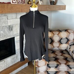 Evereve Chaser 1/2 Zip Top